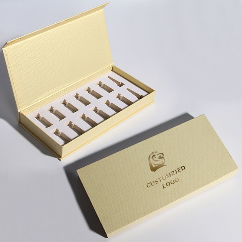 Bentuk persegi panjang Luxury Rigid Magnetic Gift Box Untuk Perfume Packaging Skincare Set Minyak Esensial