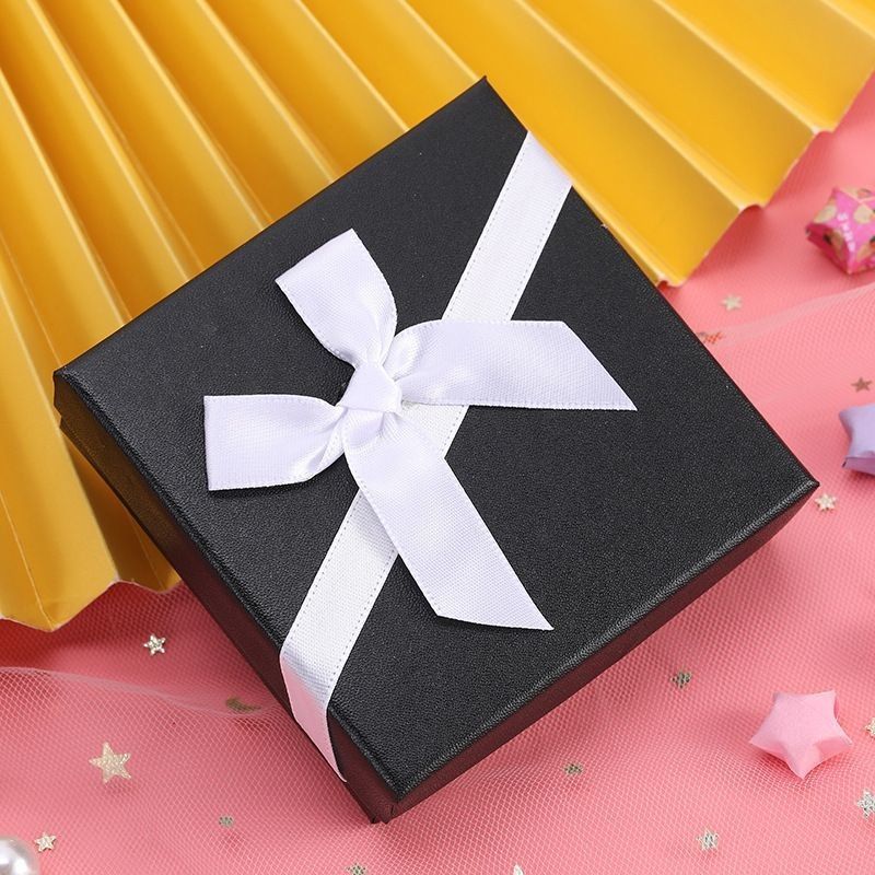 Customized Boxtype Precision Jewelry Gift Fashionable Rigid Cardboard Packaging Pakaian dan Sepatu Box