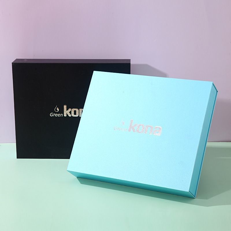 Solid Color Magnetic Packaging Box Matt Laminated Folding Rigid Cardboard Gift Box