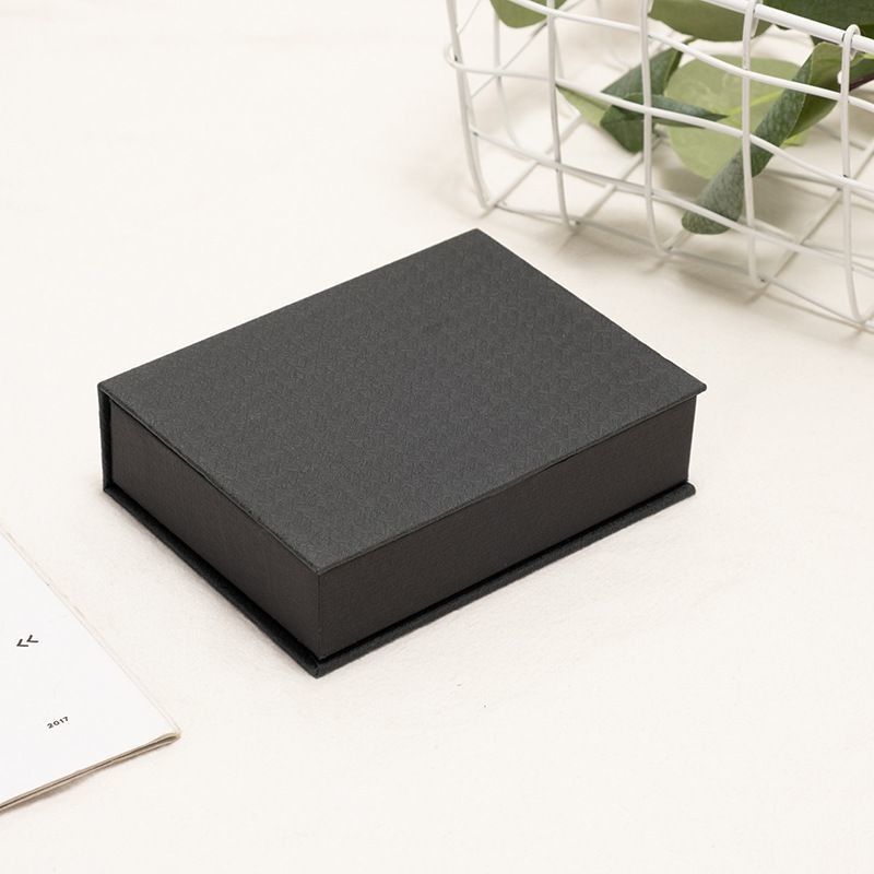Solid Color Magnetic Packaging Box Matt Laminated Folding Rigid Cardboard Gift Box