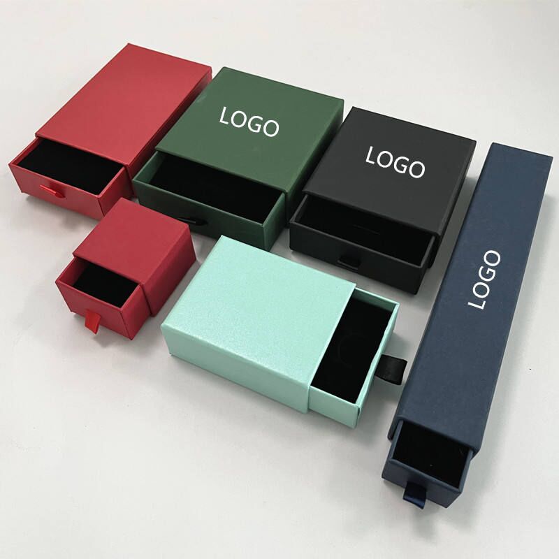 Kotak Hadiah Karton Laminasi Glossy Sampel Gratis Solusi Kemasan Cetak Khusus untuk Kebutuhan Hadiah Ritel dan Perusahaan